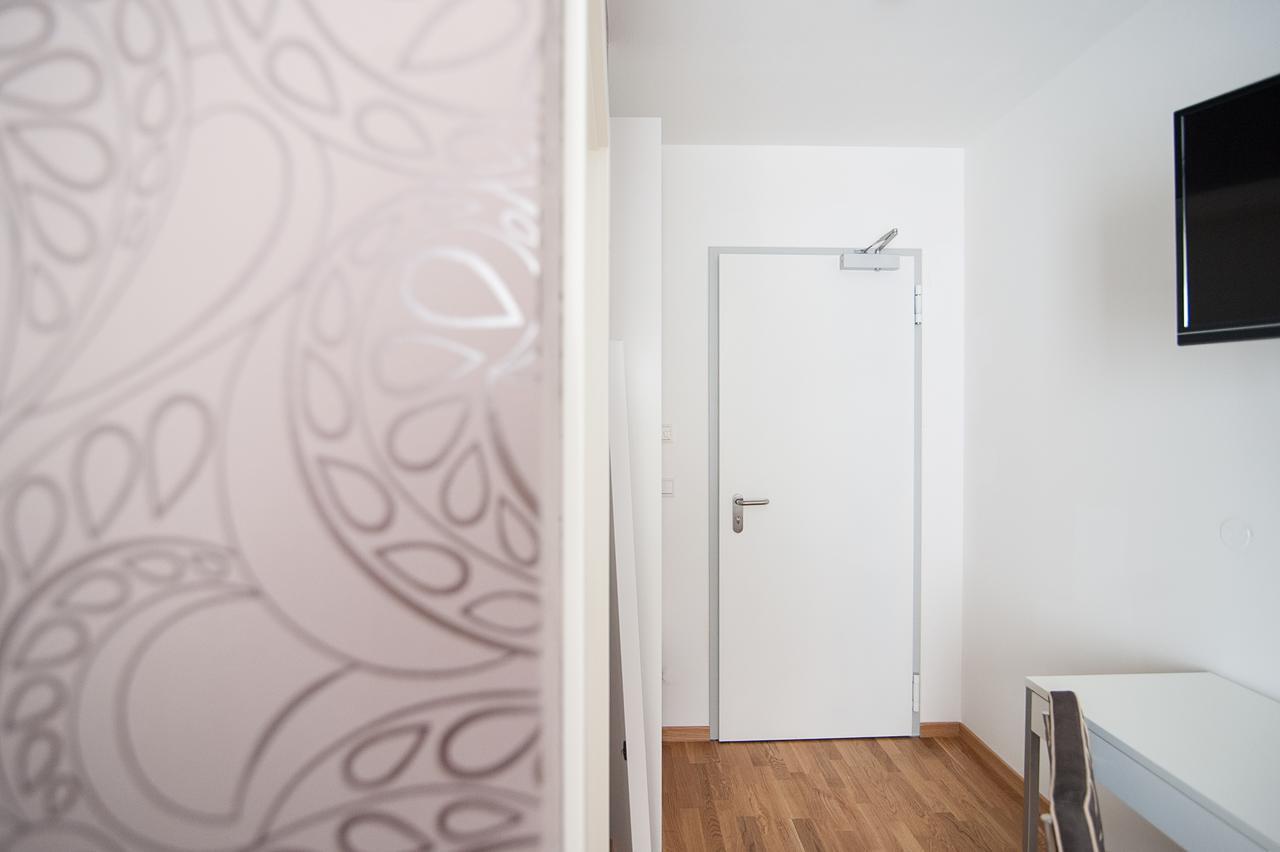 Hotel Apartment Am Arbach Eningen unter Achalm Rum bild
