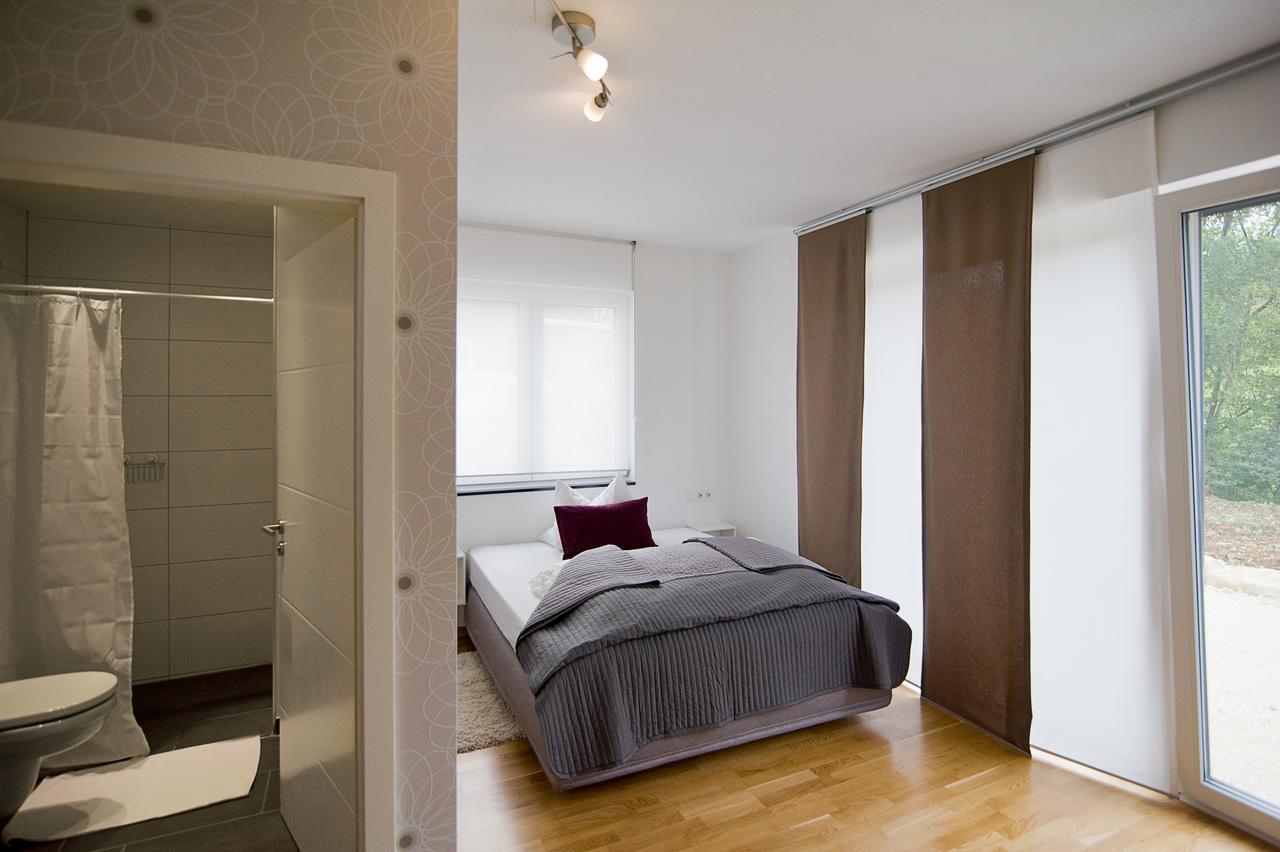 Hotel Apartment Am Arbach Eningen unter Achalm Rum bild