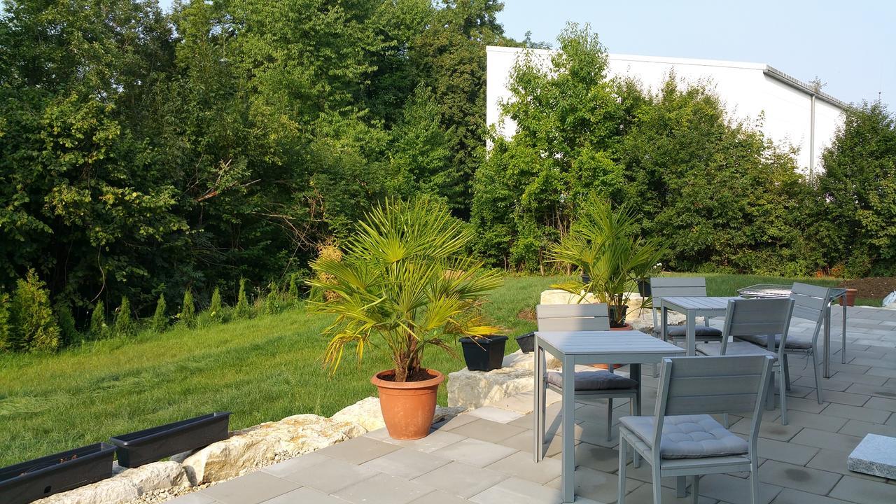 Hotel Apartment Am Arbach Eningen unter Achalm Exteriör bild